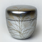 芒（すすき）蒔絵中棗 明るいシルバー塗り | 茶道具通販専門店 ふげつ工房